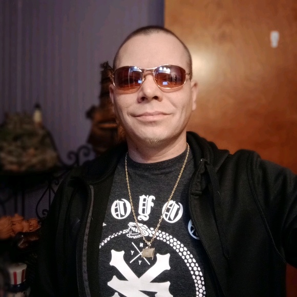 Meet your Posher, Jesse - Picture 1 of 1